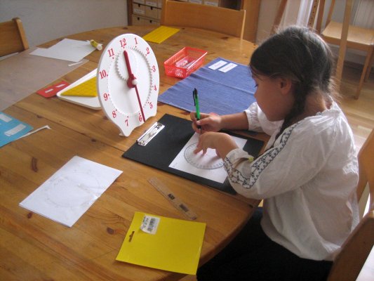 Arithmetik - Arbeit mit der Lernuhr - Uhrzeit lernen